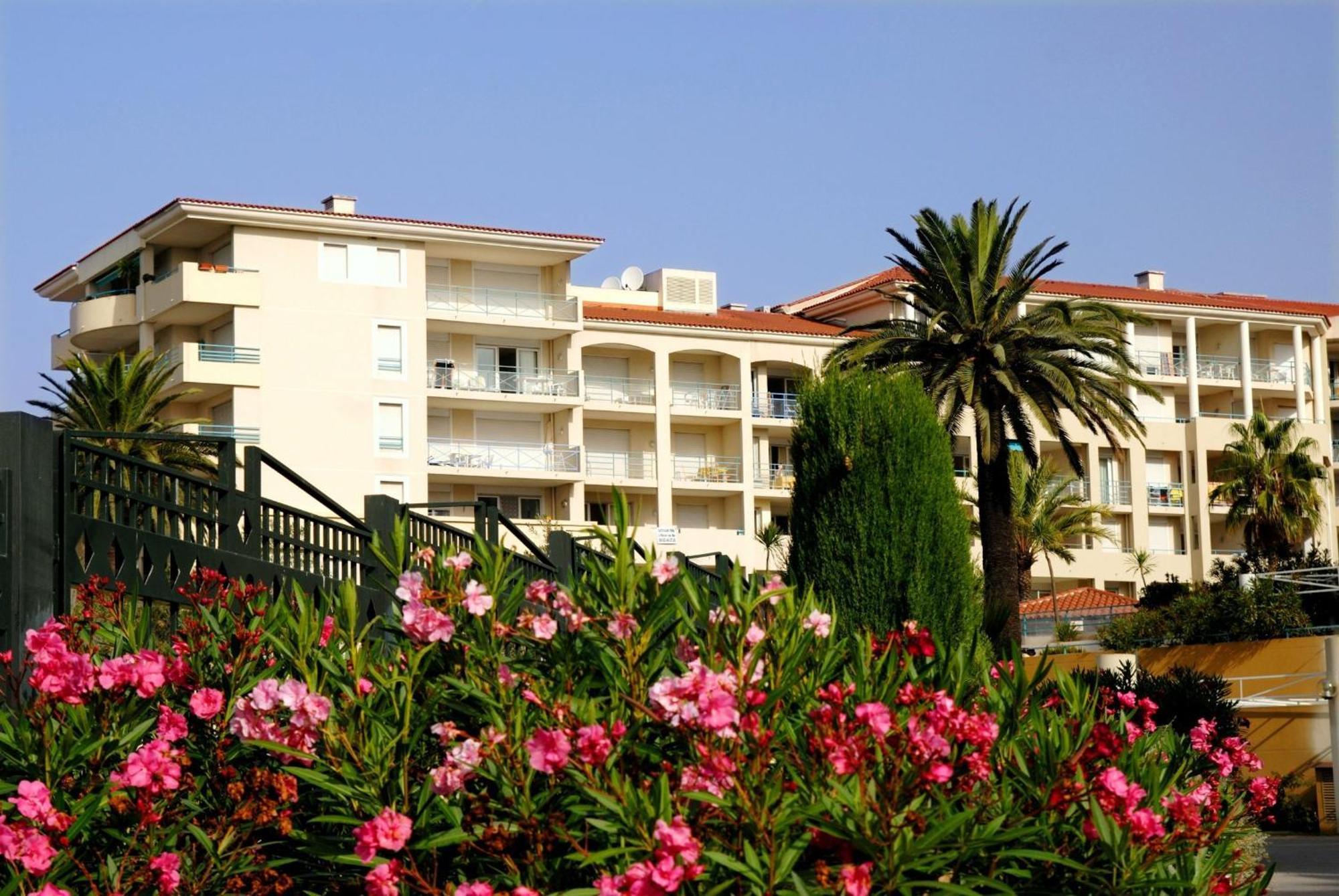 Residence Odalys Les Pins Bleus Juan-les-Pins Exteriör bild