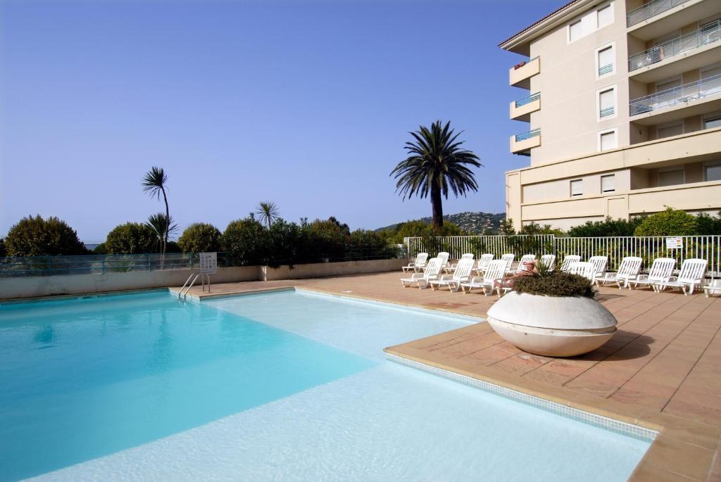 Residence Odalys Les Pins Bleus Juan-les-Pins Exteriör bild
