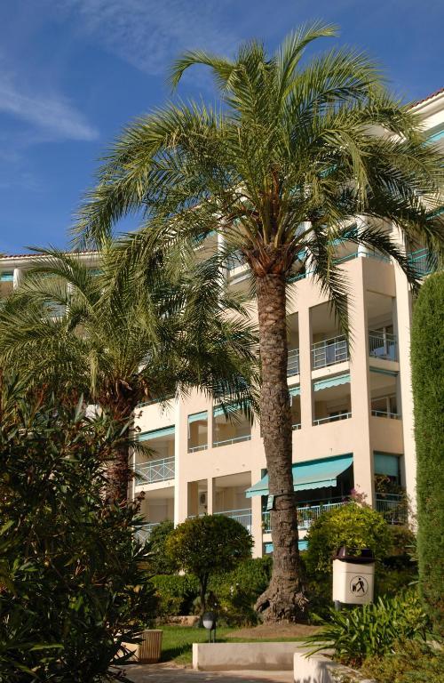 Residence Odalys Les Pins Bleus Juan-les-Pins Exteriör bild